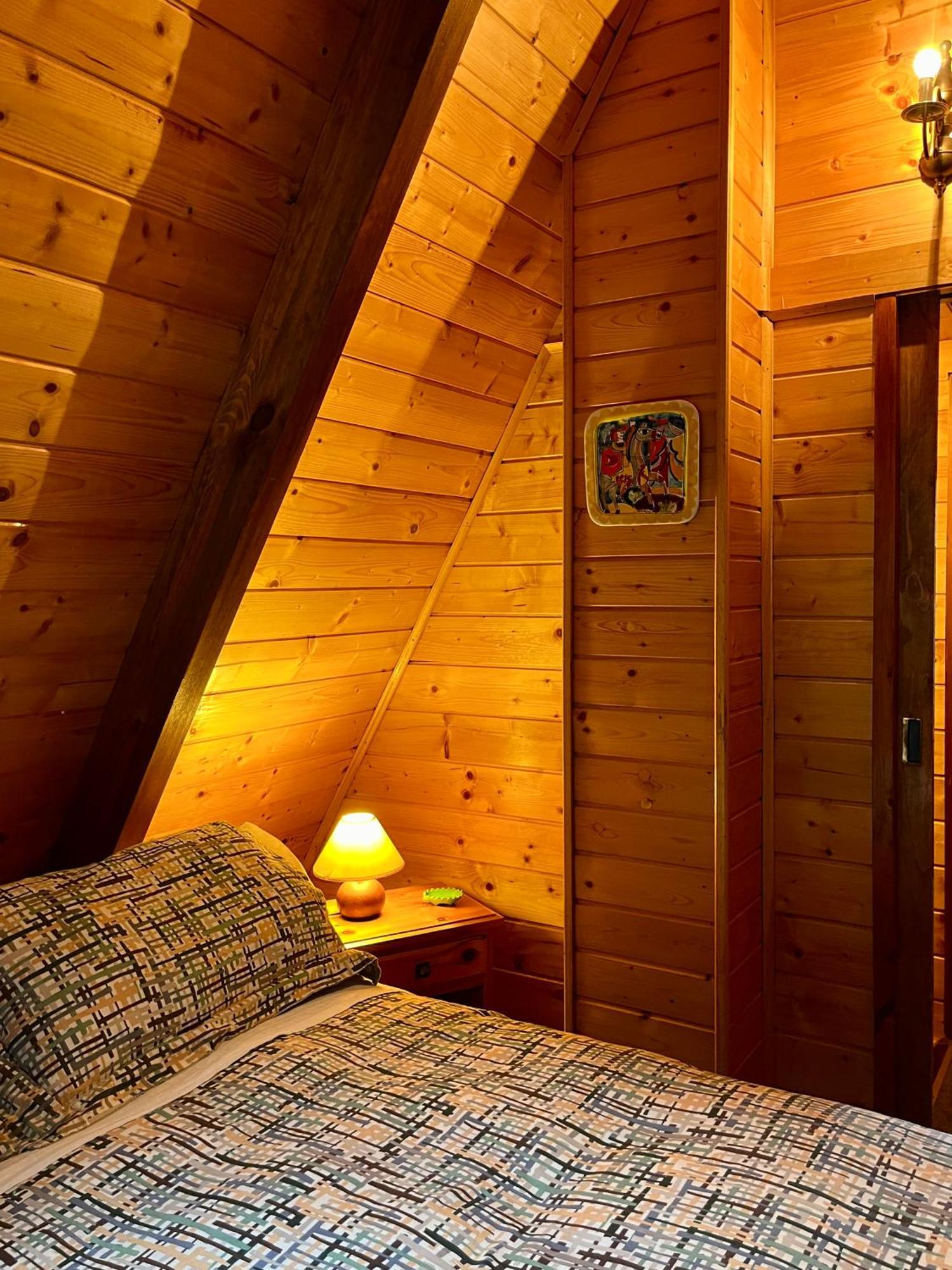 Chalet Natura La Taverna Dei 3 Porcellini Cavaliere  Luaran gambar
