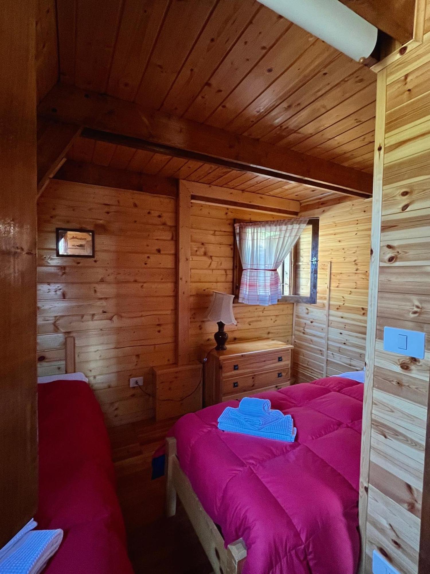 Chalet Natura La Taverna Dei 3 Porcellini Cavaliere  Luaran gambar